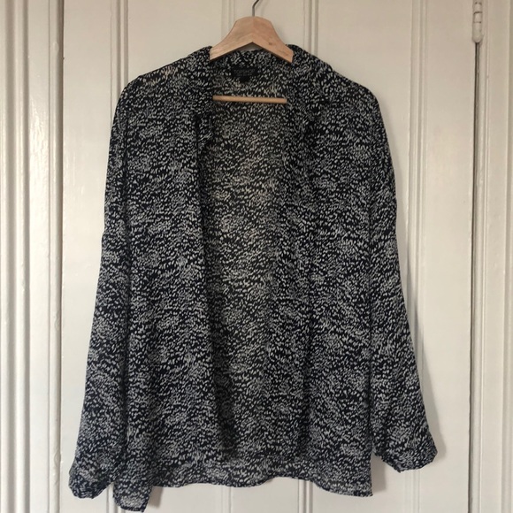 Topshop oversized lightweight button down blouse - Picture 1 of 6